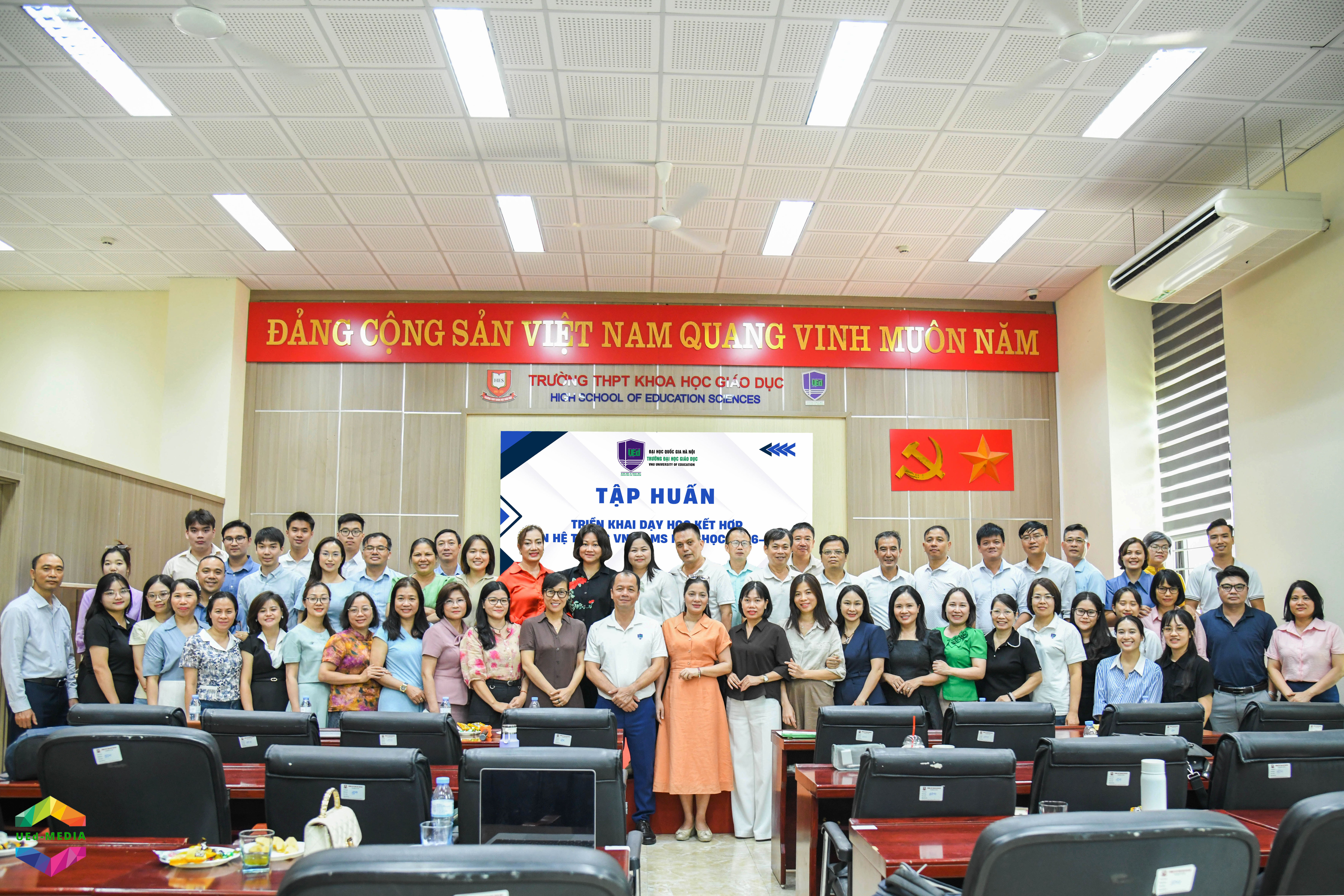 Trường Đại học Giáo dục tổ chức tập huấn, triển khai dạy học kết hợp trên hệ thống VNU-LMS