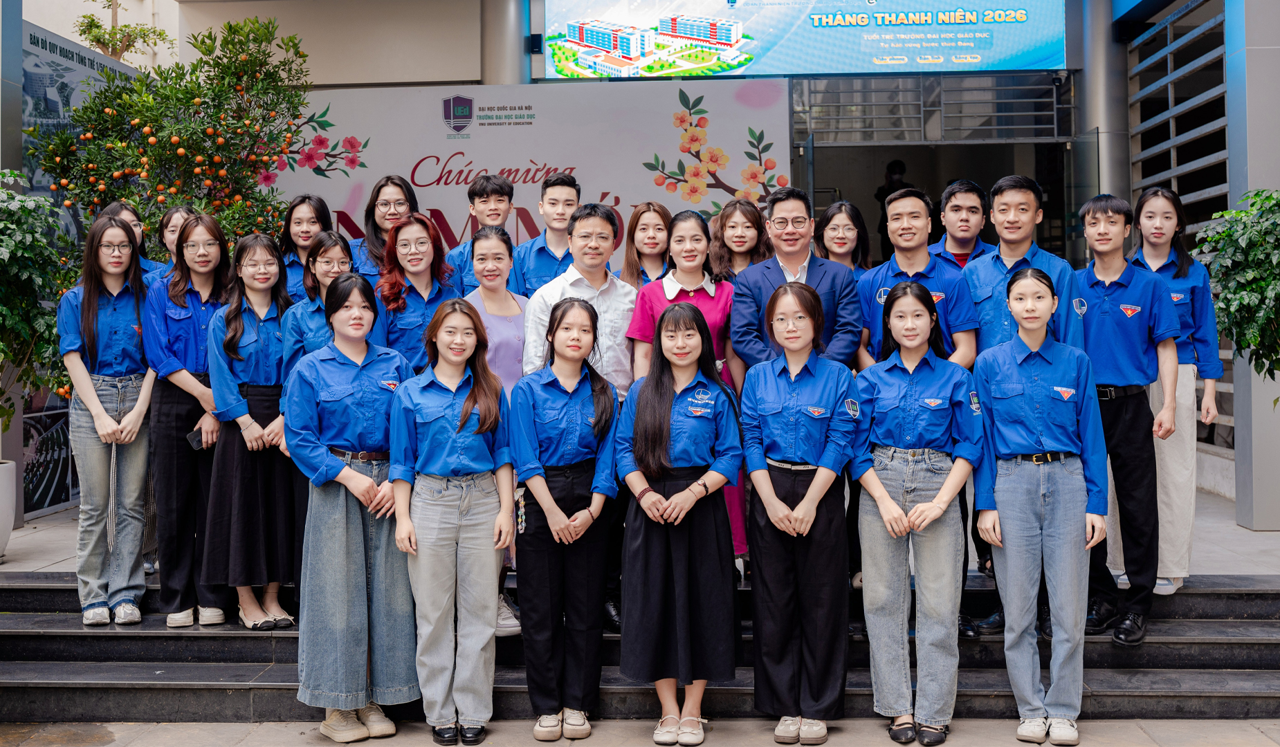 Đảng ủy Trường Đại học Giáo dục thăm và chúc mừng Đoàn Thanh niên nhân dịp ngày 26/3: Truyền lửa nhiệt huyết cho tuổi trẻ 