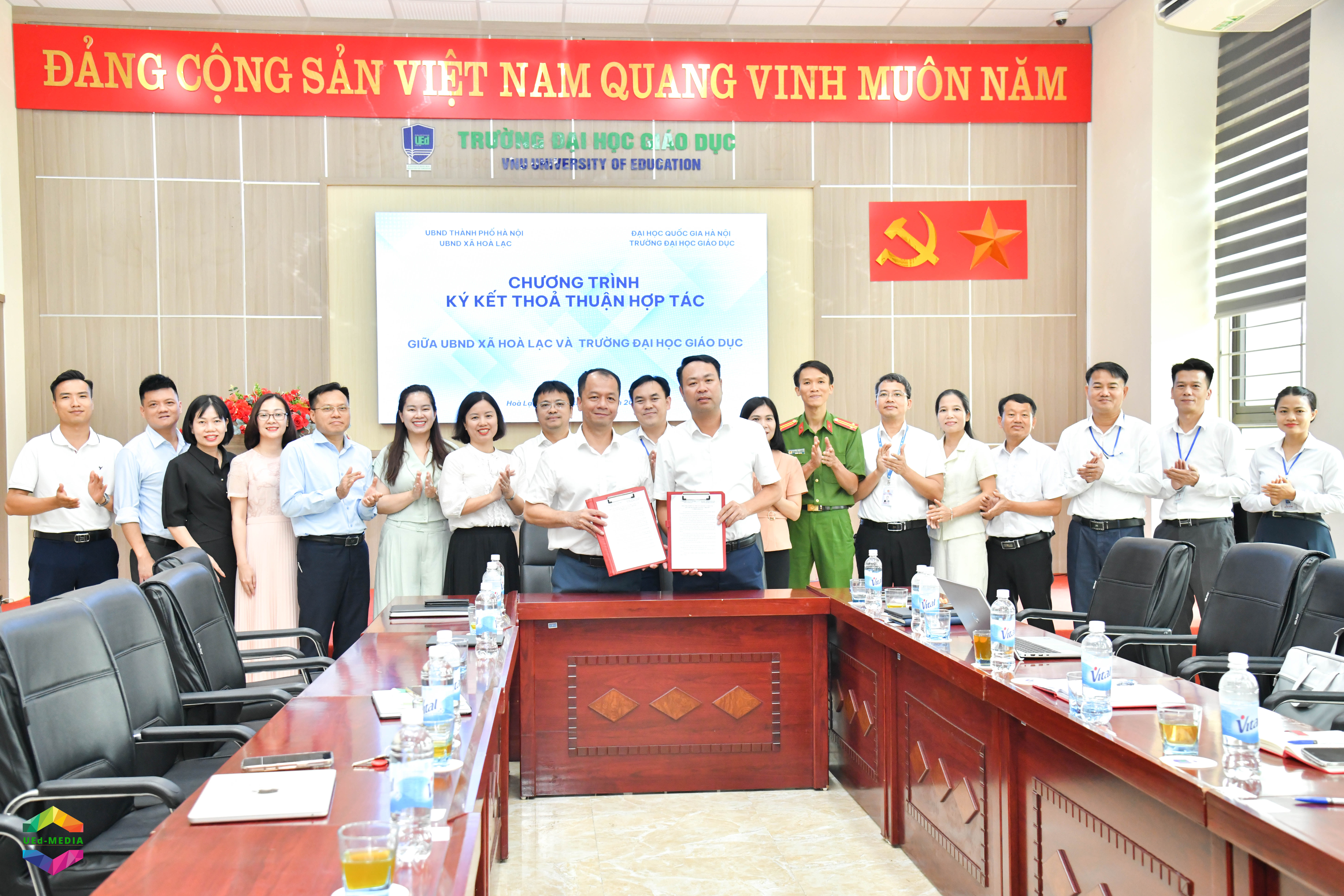 Trường Đại học Giáo dục và UBND xã Hòa Lạc ký kết Thỏa thuận hợp tác trong lĩnh vực giáo dục và đào tạo