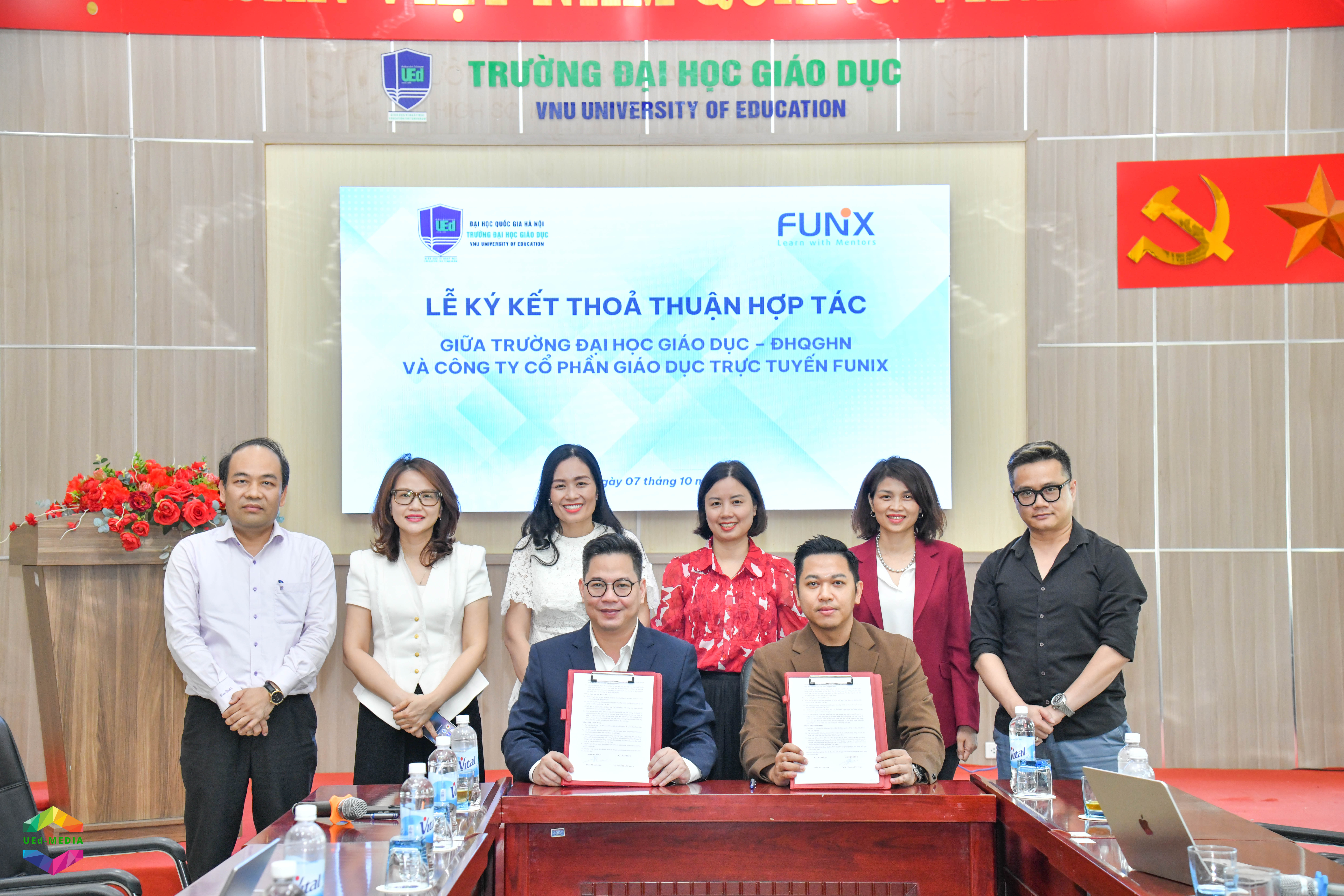 Lễ ký kết thỏa thuận giữa Trường Đại học Giáo dục và Công ty Cổ phần Giáo dục trực tuyến FUNiX: Thúc đẩy đào tạo, năng lực số và ứng dụng AI trong giáo dục 
