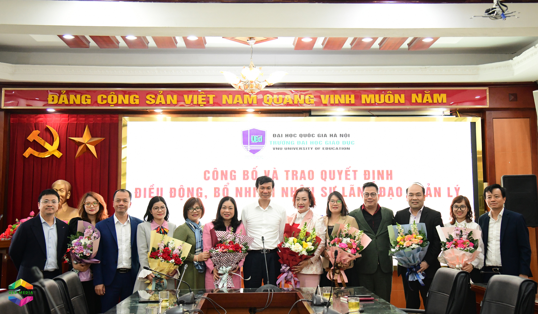 Trường Đại học Giáo dục – Công bố và trao Quyết định điều động, bổ nhiệm nhân sự lãnh đạo, quản lý