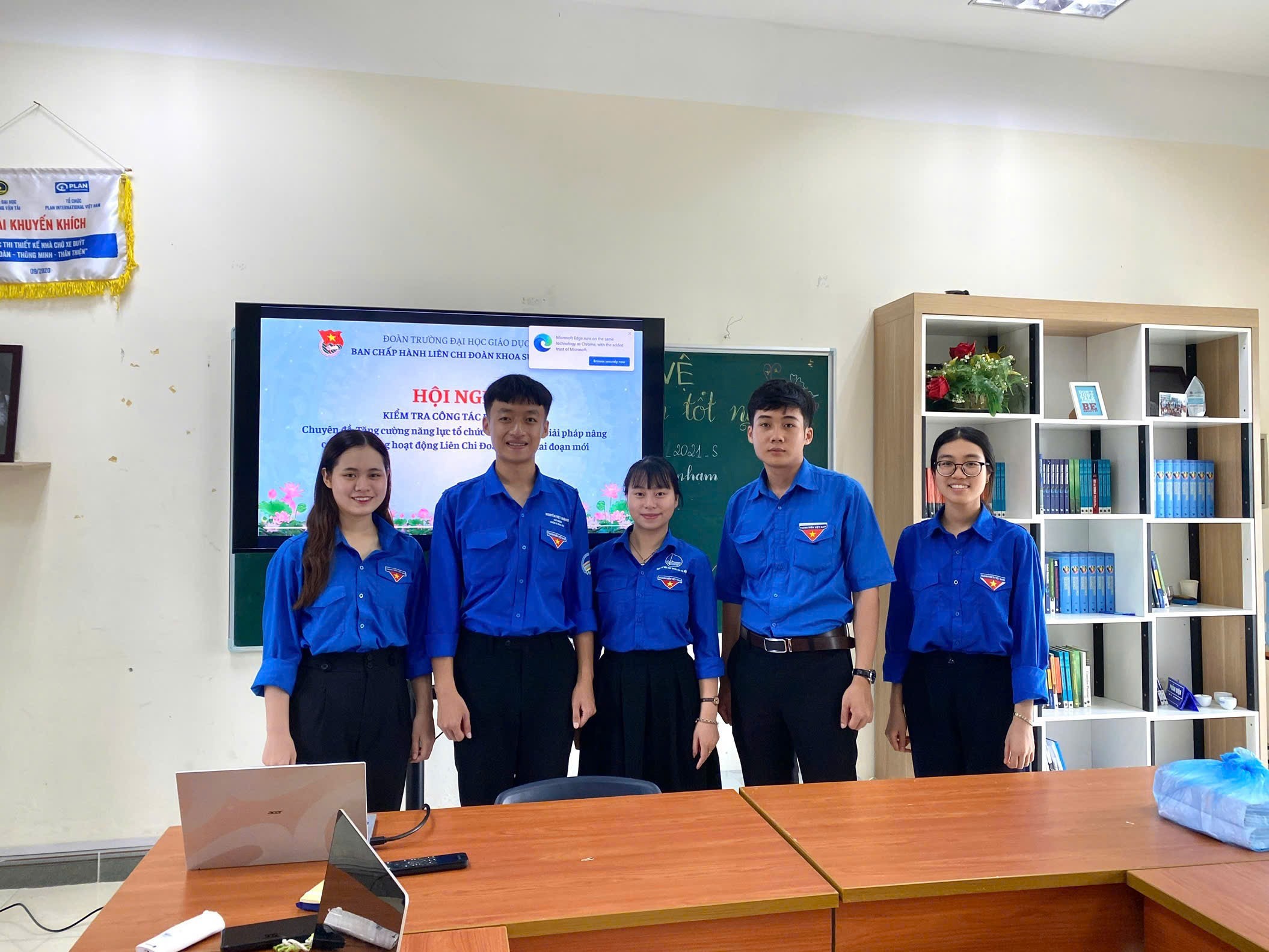 Tăng cường năng lực tổ chức cơ sở Đoàn: Thường trực Đoàn trường làm việc với Liên chi Đoàn Khoa Sư phạm