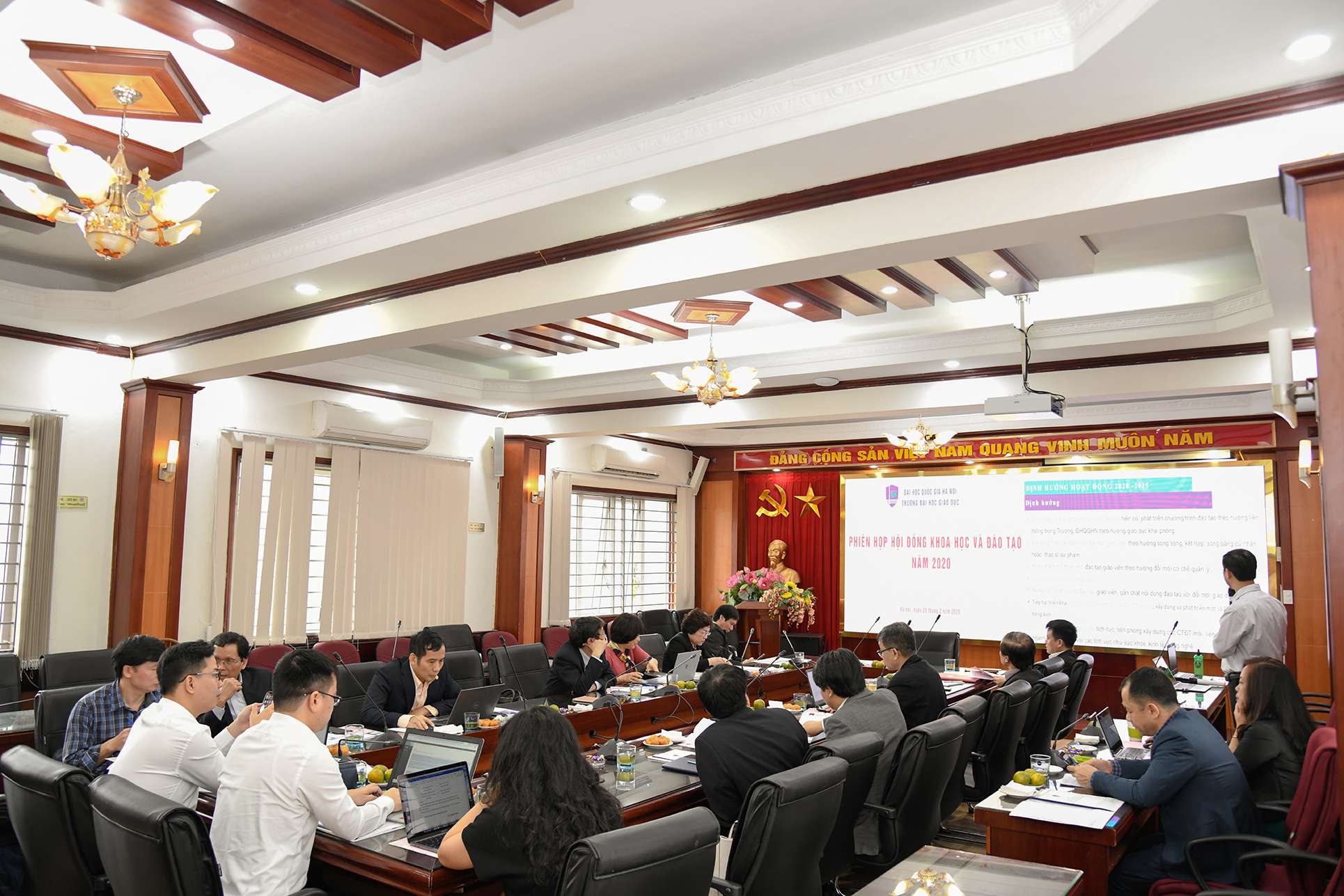Hội đồng nghe báo cáo thực hiện nhiệm vụ giai đoạn 2015 - 2020